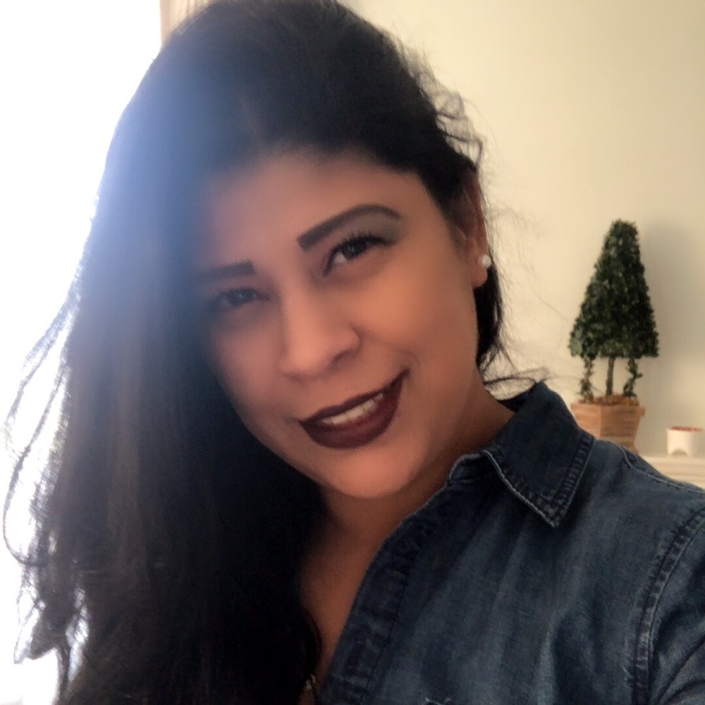 Meet your Posher, Cesia